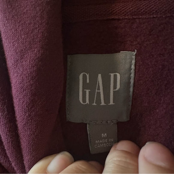 Maroon GAP Hoodie - Picture 3 of 3